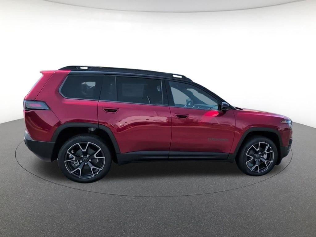 New 2026 Red Hot Pearlcoat Jeep Latitude image 3