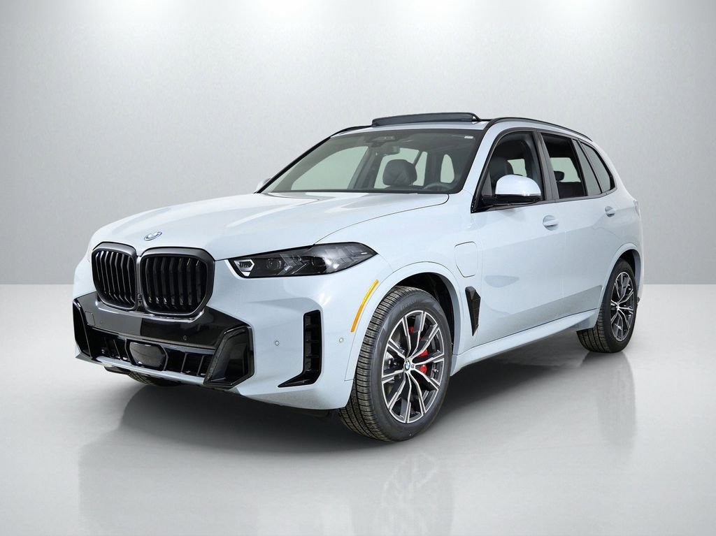2026 BMW X5 xDrive50e's photo