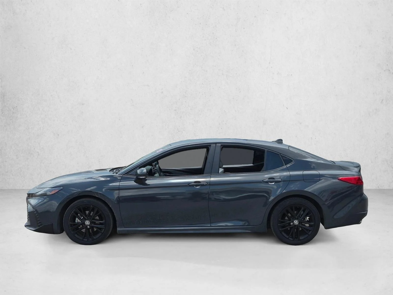 Used 2025 Underground Toyota LE image 8