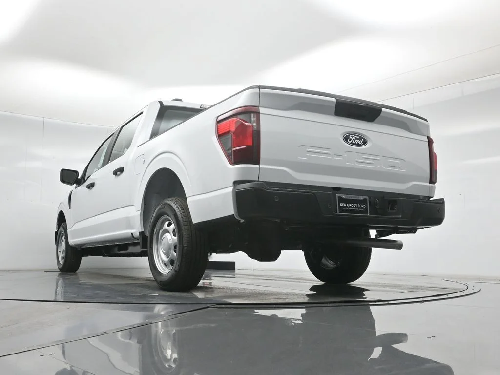 New 2026 Oxford White Ford XL image 46