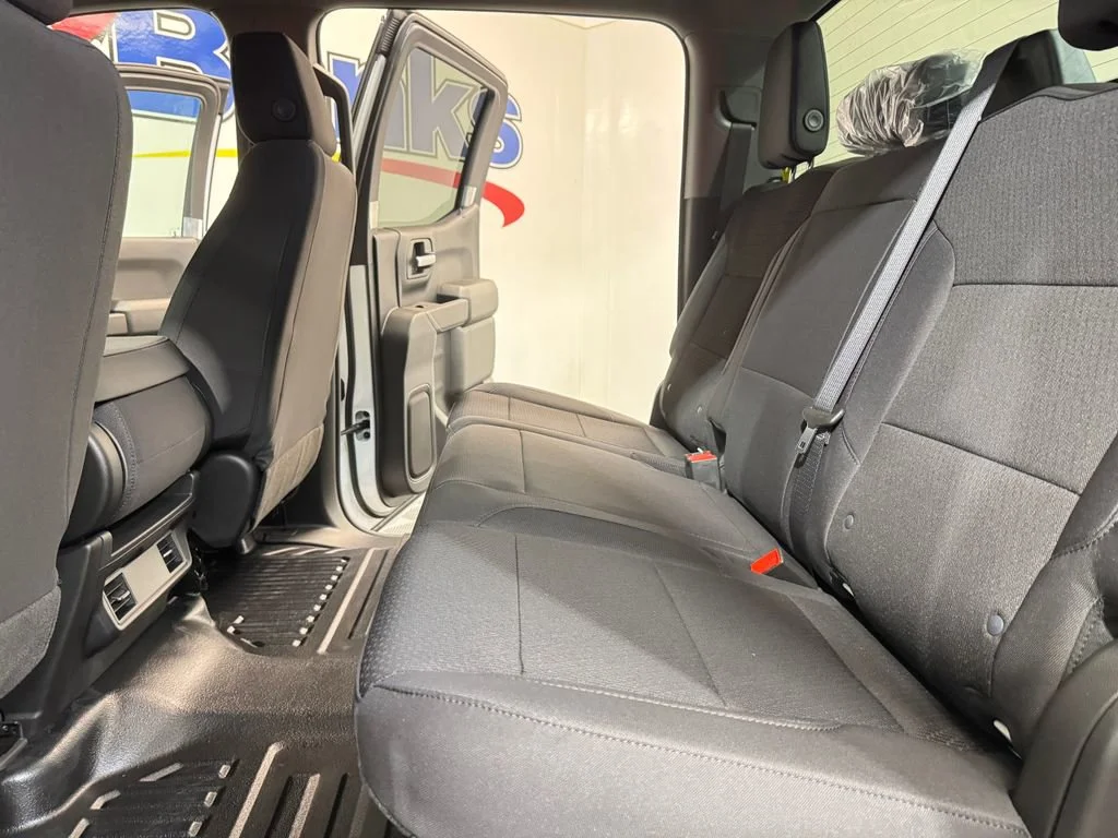 New 2026 Summit White GMC Pro image 10