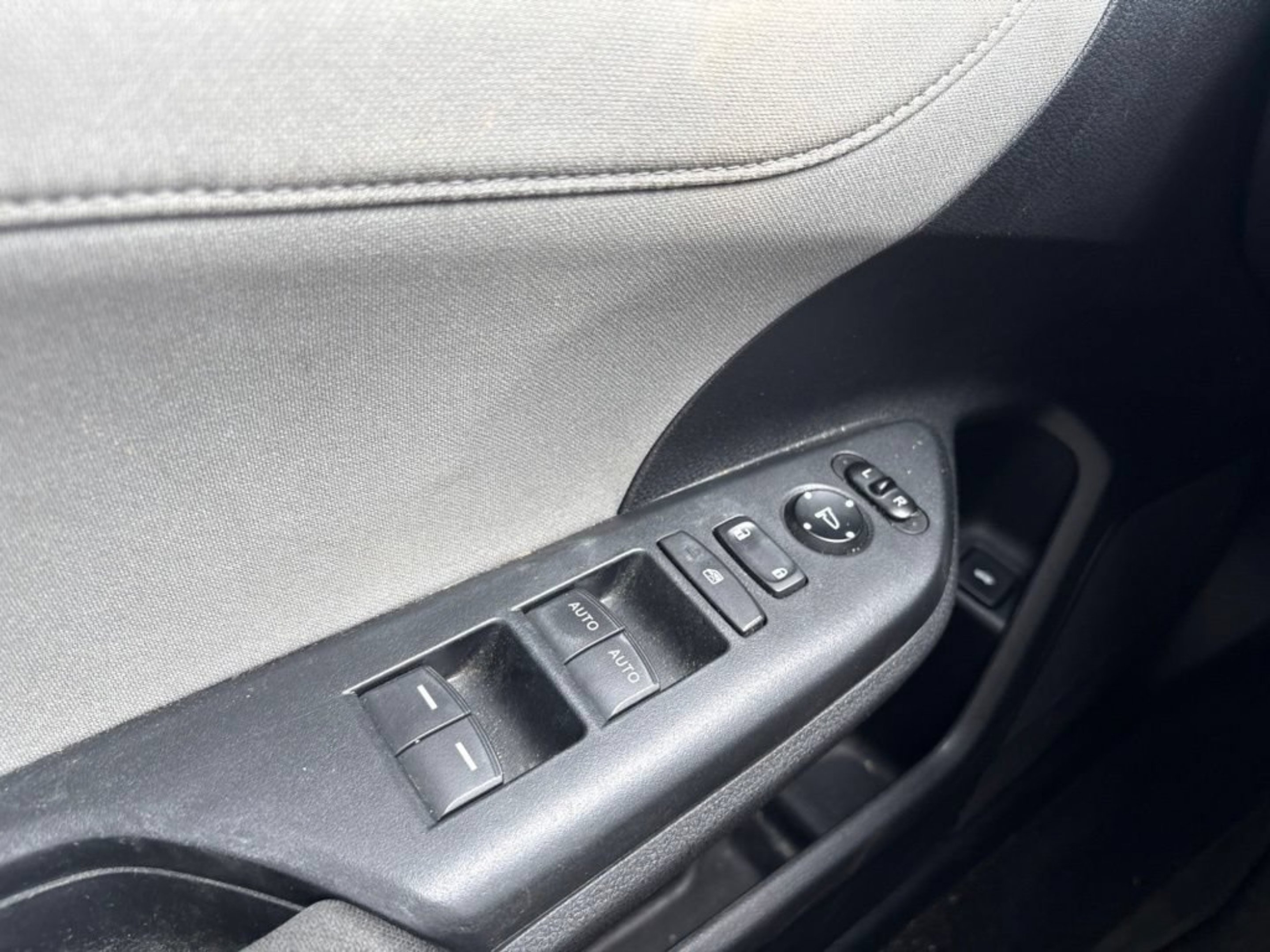 Used 2019 Modern Steel Metallic Honda EX image 10