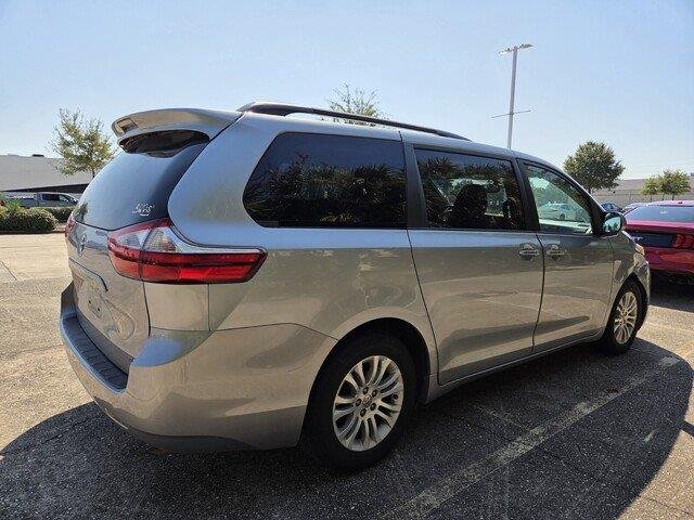 Used 2016 Silver Sky Metallic Toyota XLE 8-Passenger image 4