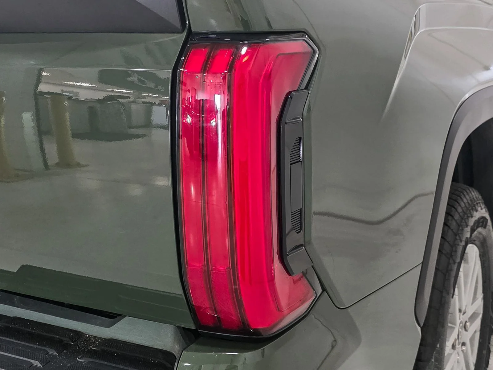 Used 2023 Green Toyota SR5 image 15