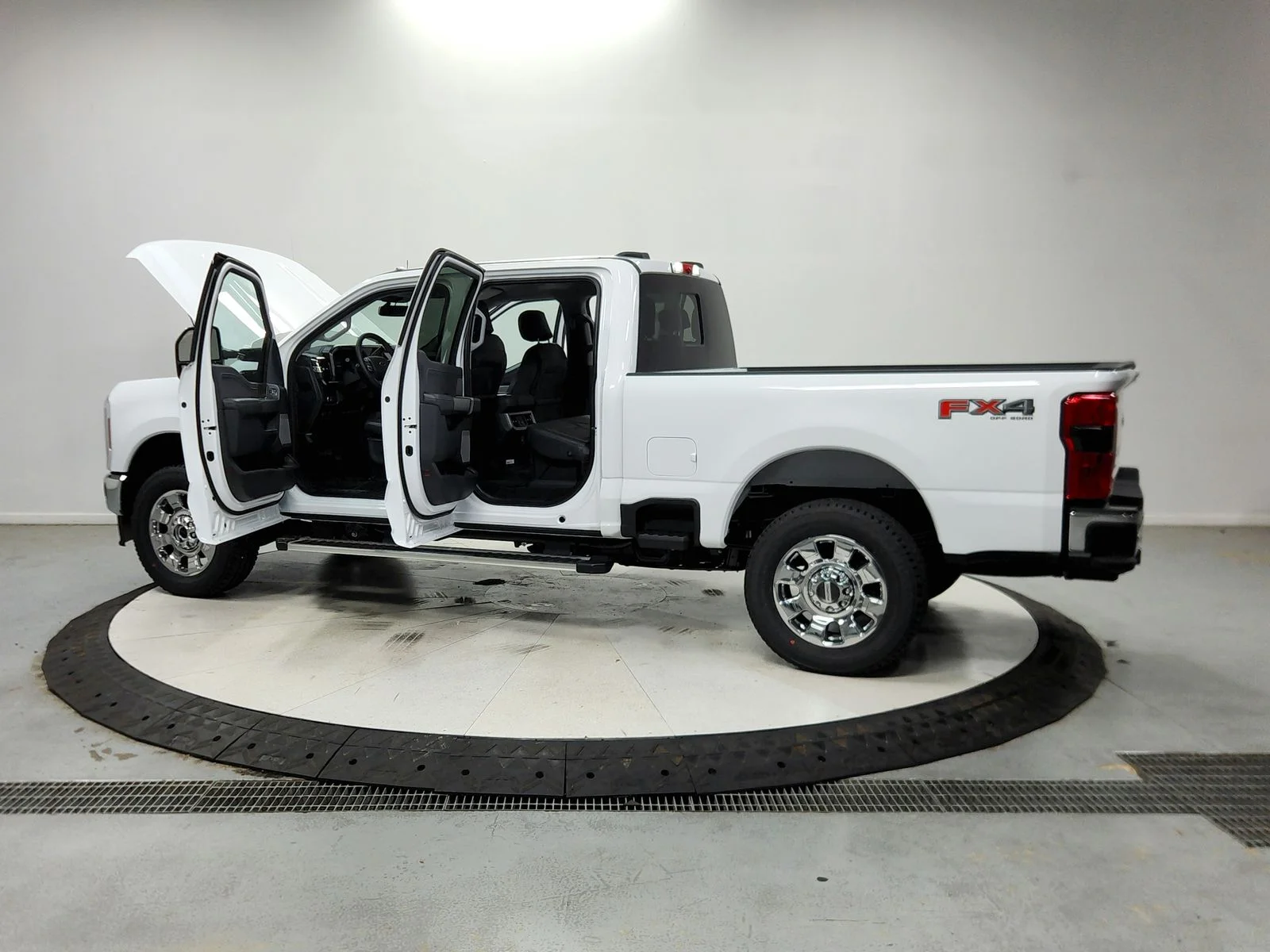 New 2026 Oxford White Ford F-250® Lariat® image 14