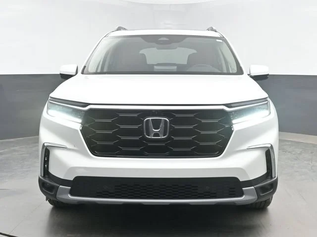 Used 2025 Platinum White Pearl Honda AWD Elite image 63