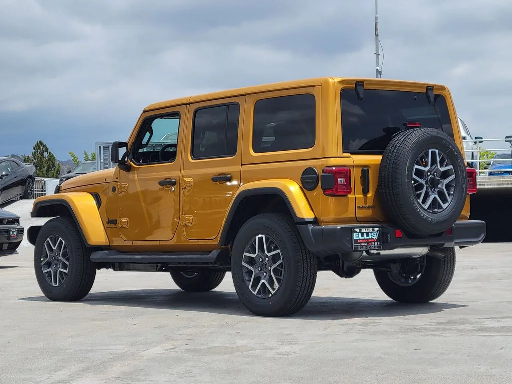 New 2026 Goldilocks Exterior Paint Jeep Sahara image 2