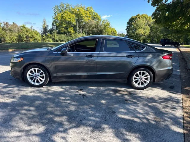 Used 2019 Gray Ford SE image 4