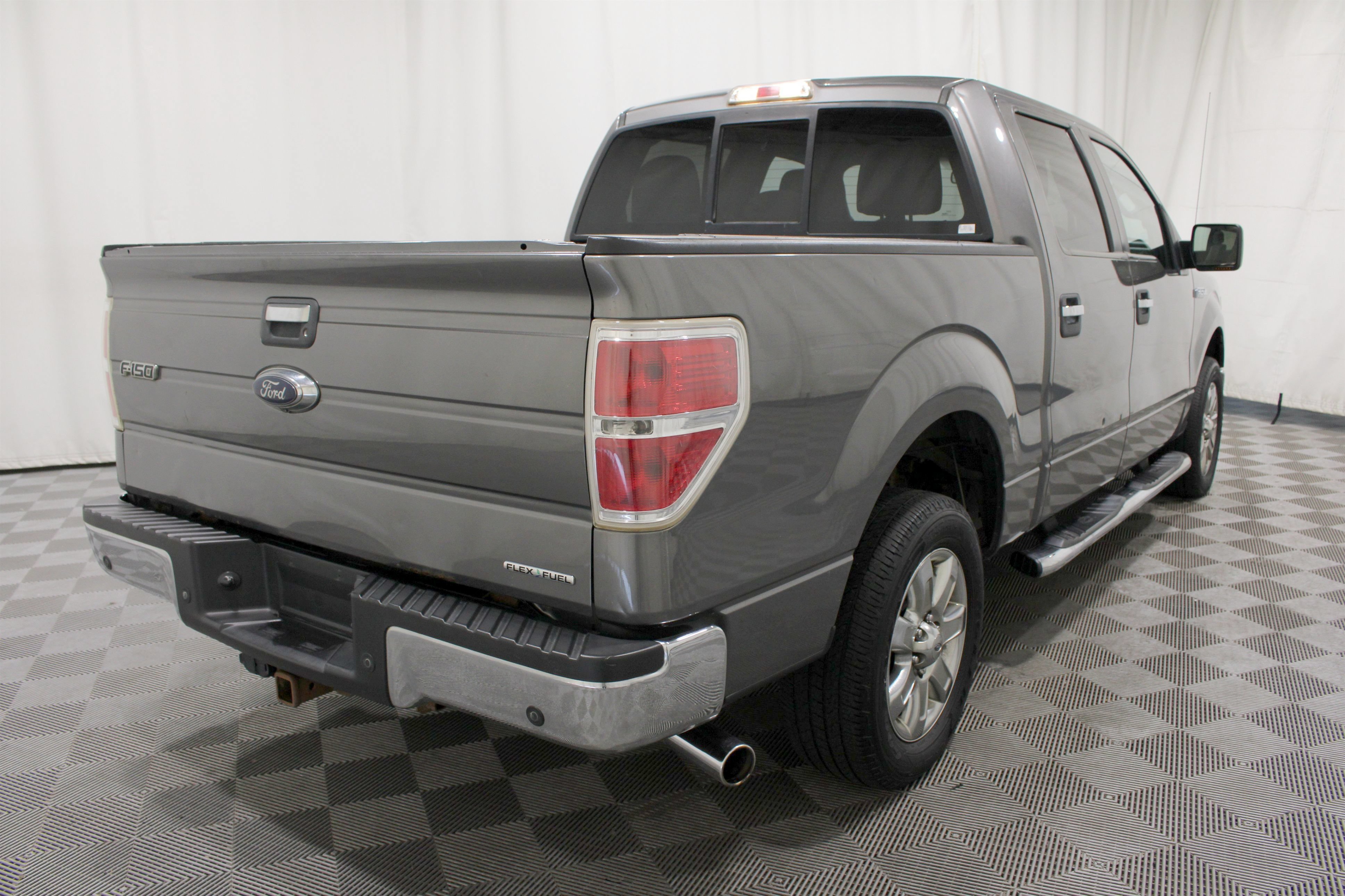 Used 2014 Sterling Gray Metallic Ford XLT image 23