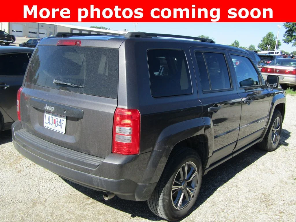 Used 2015 Gray Jeep Sport image 5