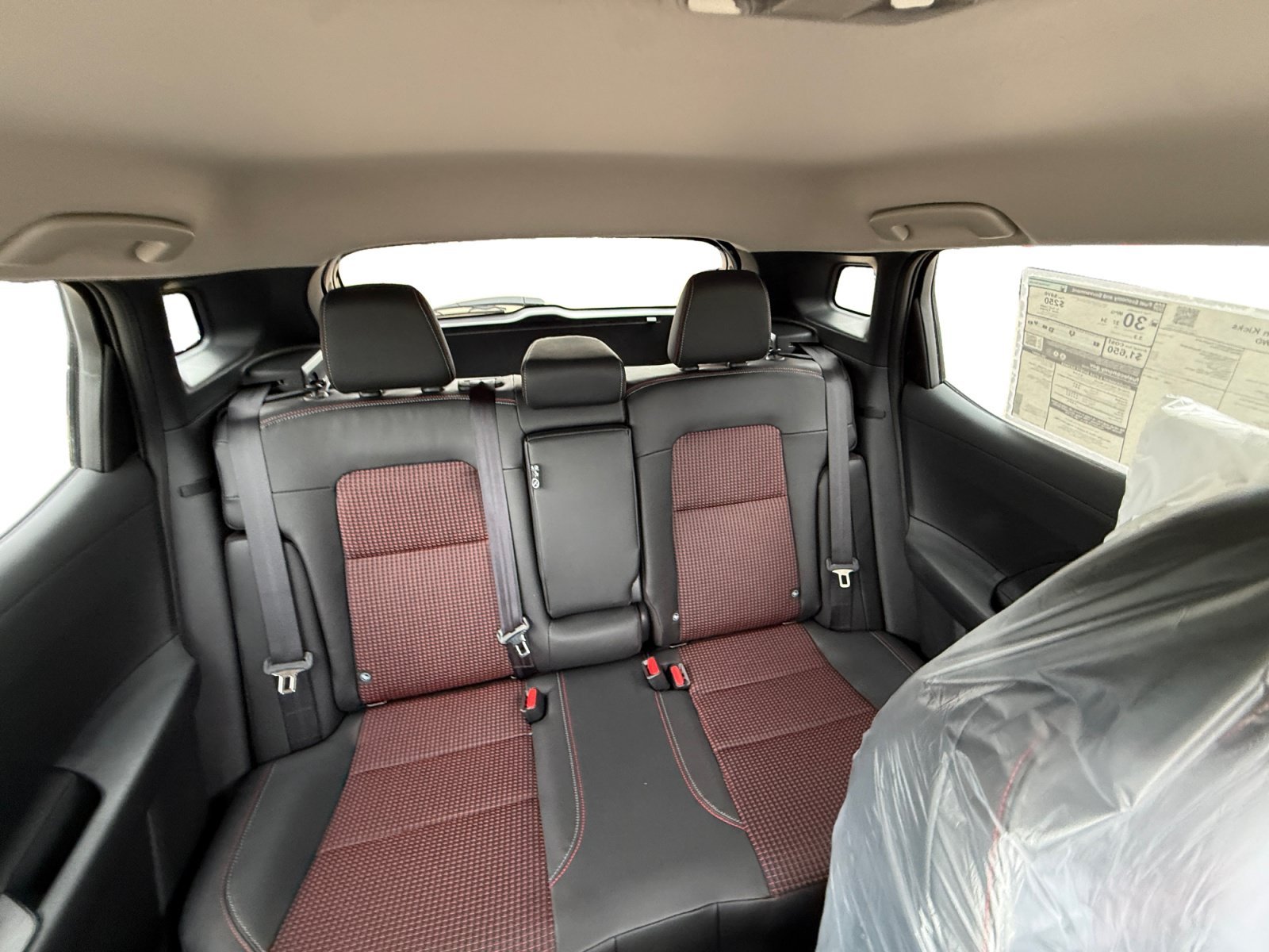 2026 Nissan KICKS SR AWD - Photo 12