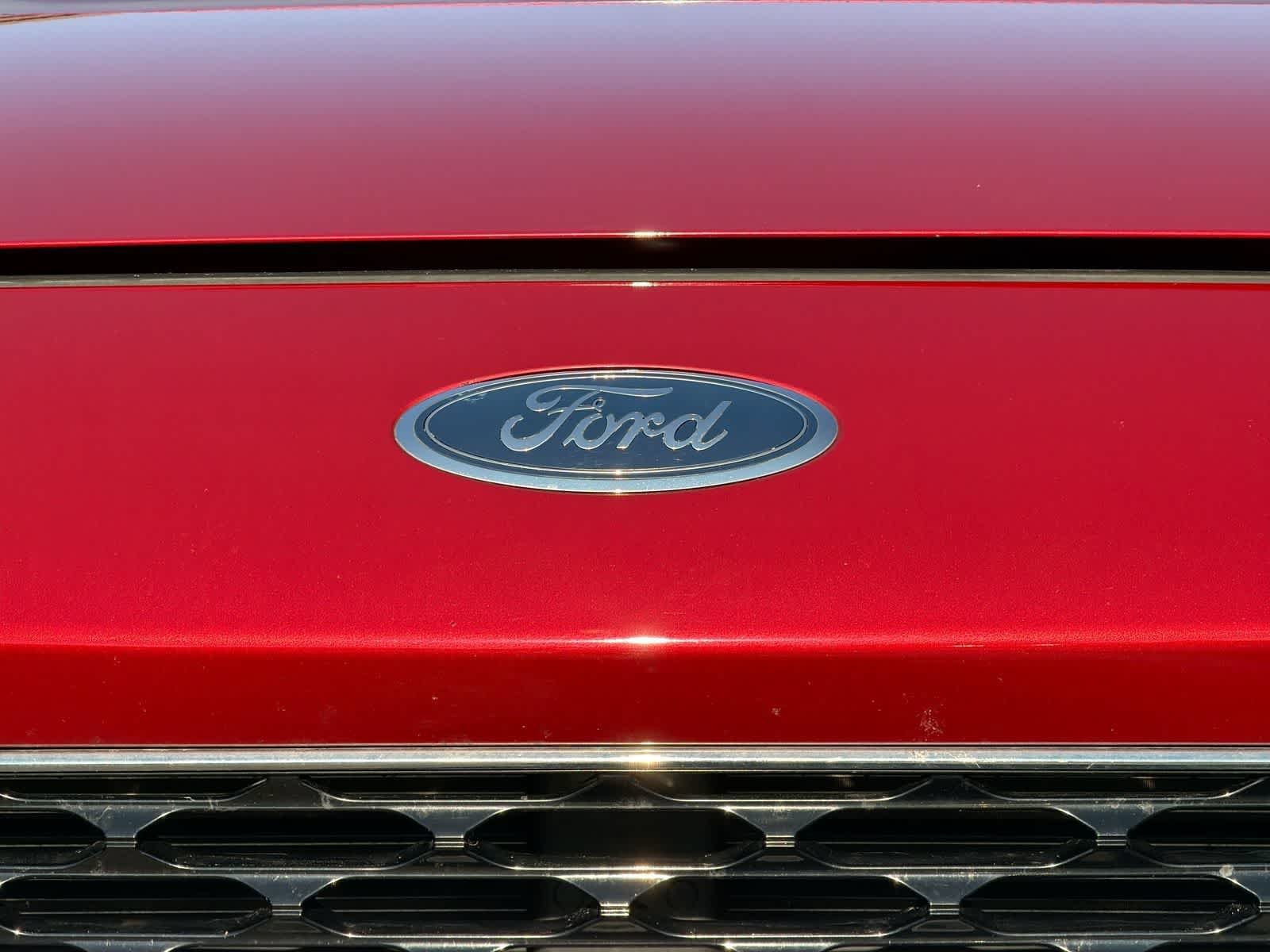 Used 2020 Rapid Red Metallic Tinted Clearcoat Ford SE image 12
