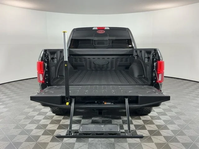 Used 2019 Agate Black Metallic Ford Lariat image 8