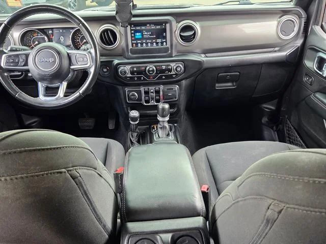 Used 2021 Gray Jeep Unlimited Sahara image 9