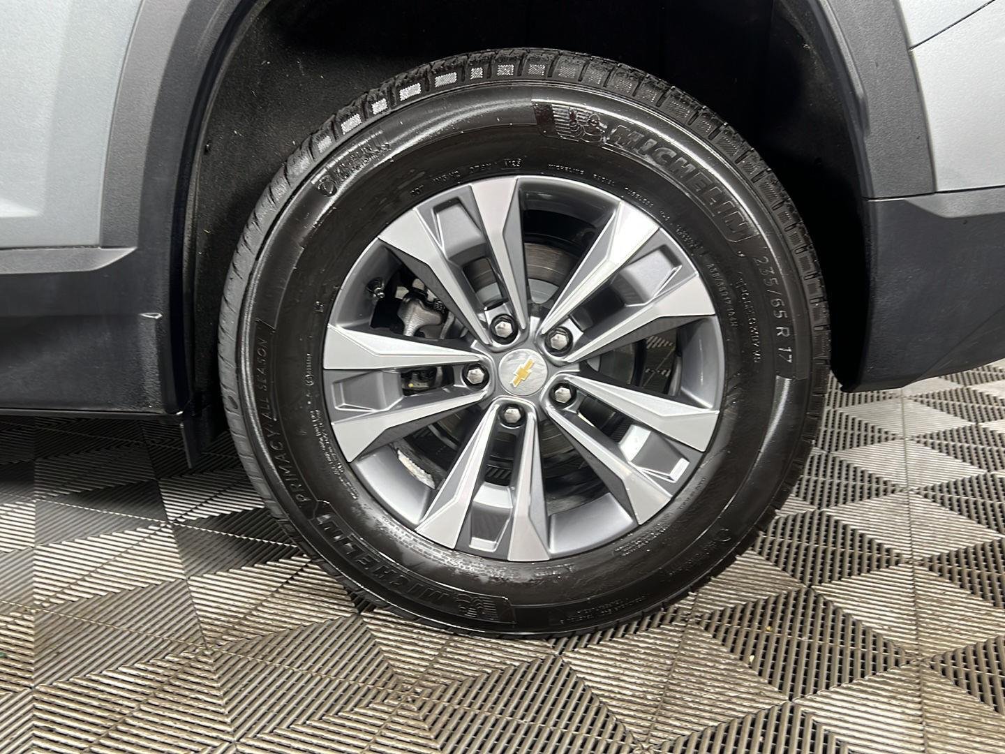 Used 2026 Sterling Gray Metallic Chevrolet AWD LT image 33