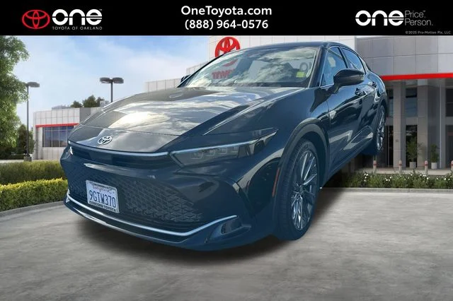 2023 Toyota Crown Limited AWD's photo