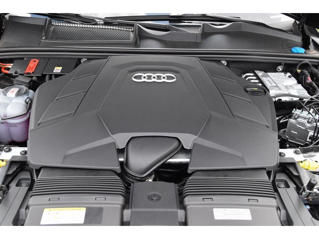 Used 2025 Gry Audi Premium Plus image 26