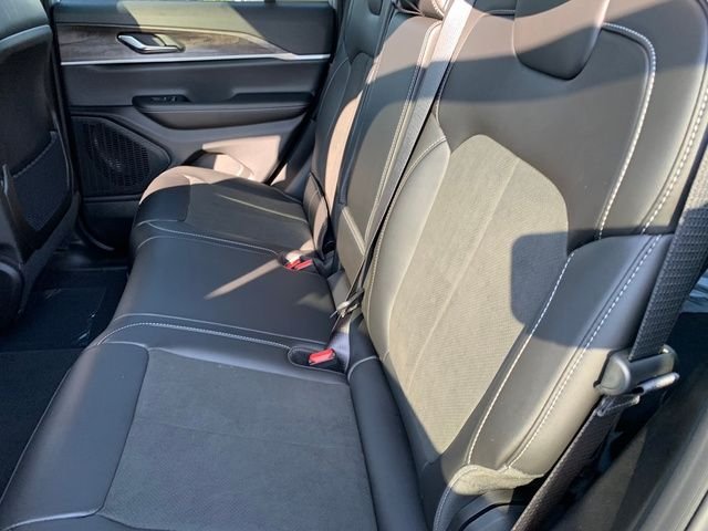 New 2027 Sting-Gray Clearcoat Jeep Laredo Altitude image 12