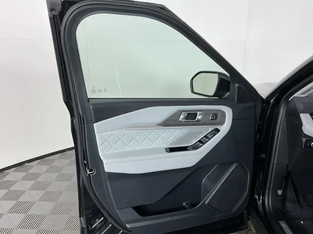 Used 2026 Black Ford Platinum image 15