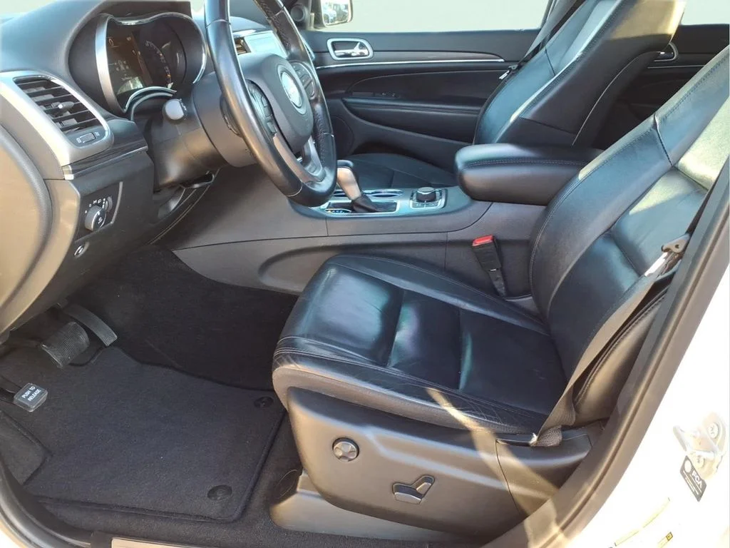 Used 2022 White Jeep Limited image 20