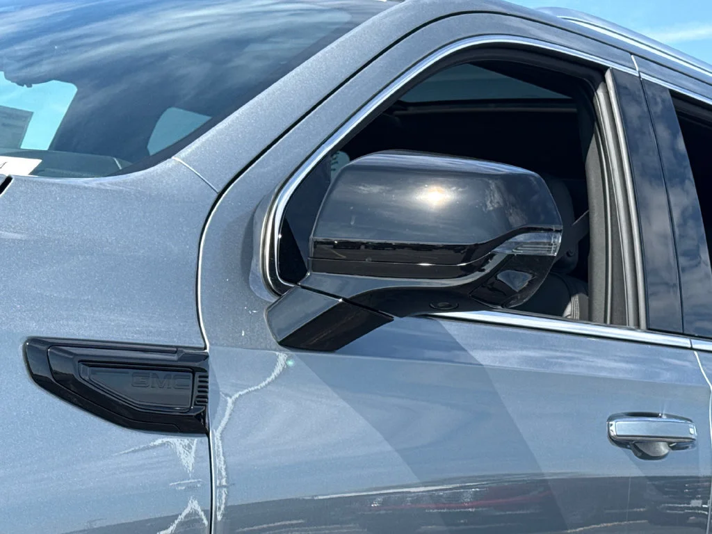 2026 GMC Yukon XL Denali - Photo 13