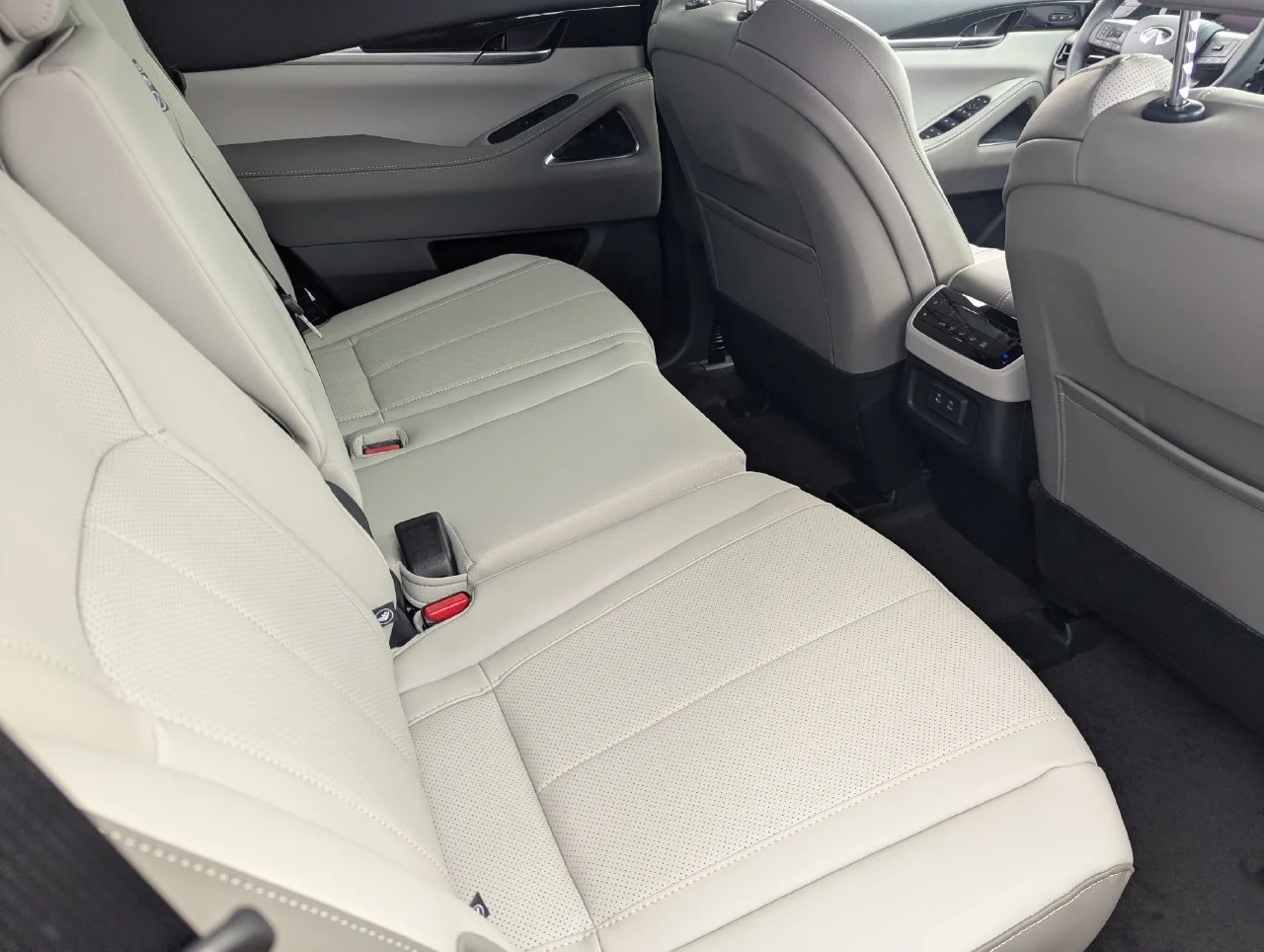 New 2027 GRAPHITE SHADOW INFINITI Sport AWD image 27
