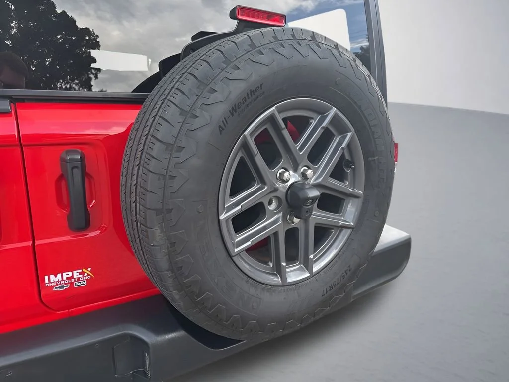 Used 2025 Red Jeep Sport S image 33