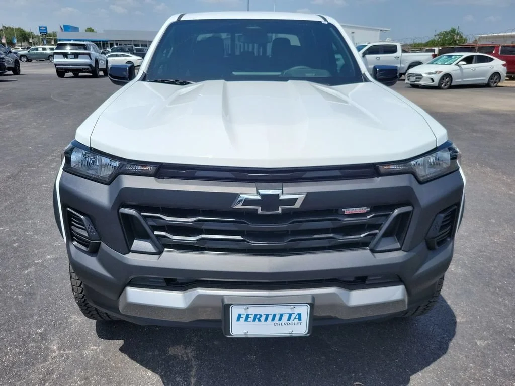 New 2026 Summit White Chevrolet Trail Boss image 30