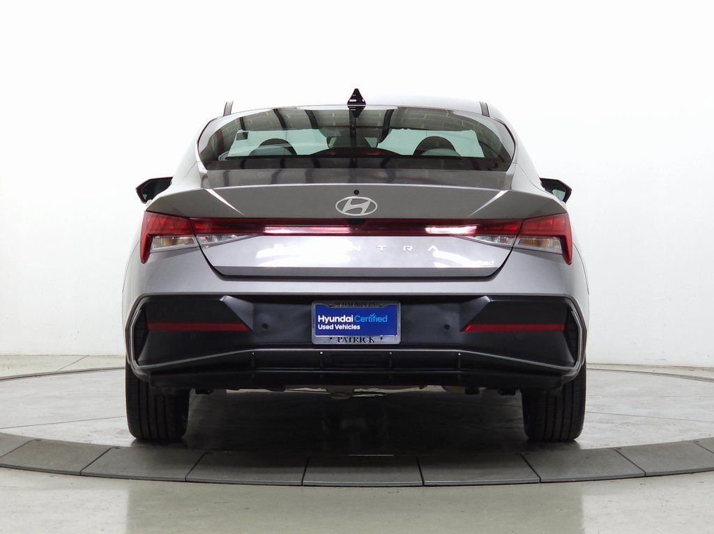 2024 Hyundai Elantra Limited - Photo 7