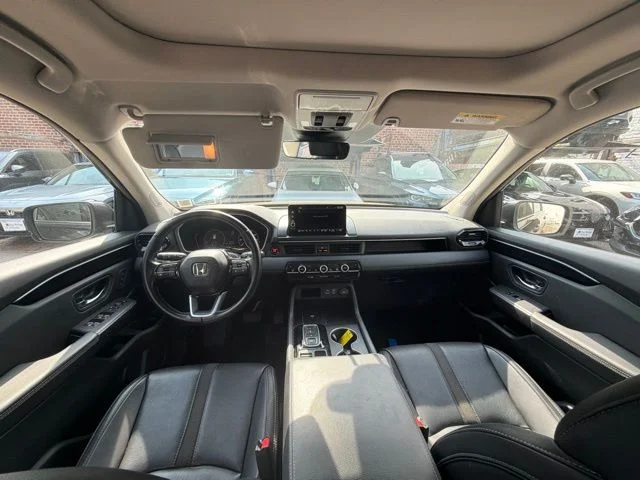 Used 2023 Black Honda Touring image 7