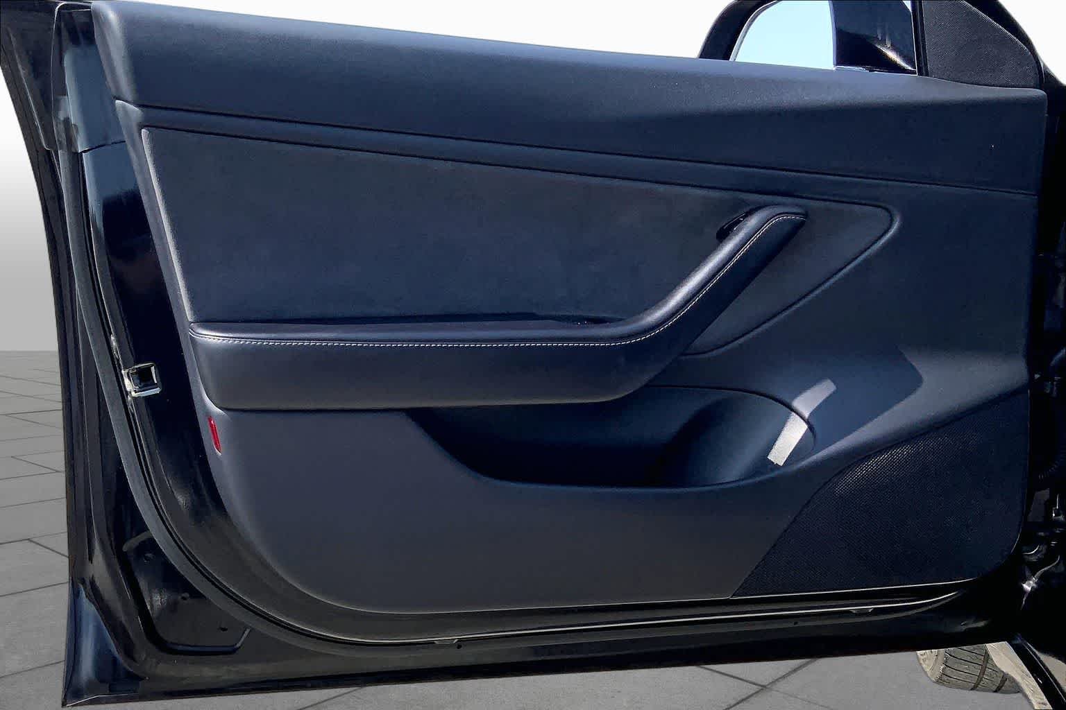 Used 2018 Solid Black Tesla Long Range Battery image 20