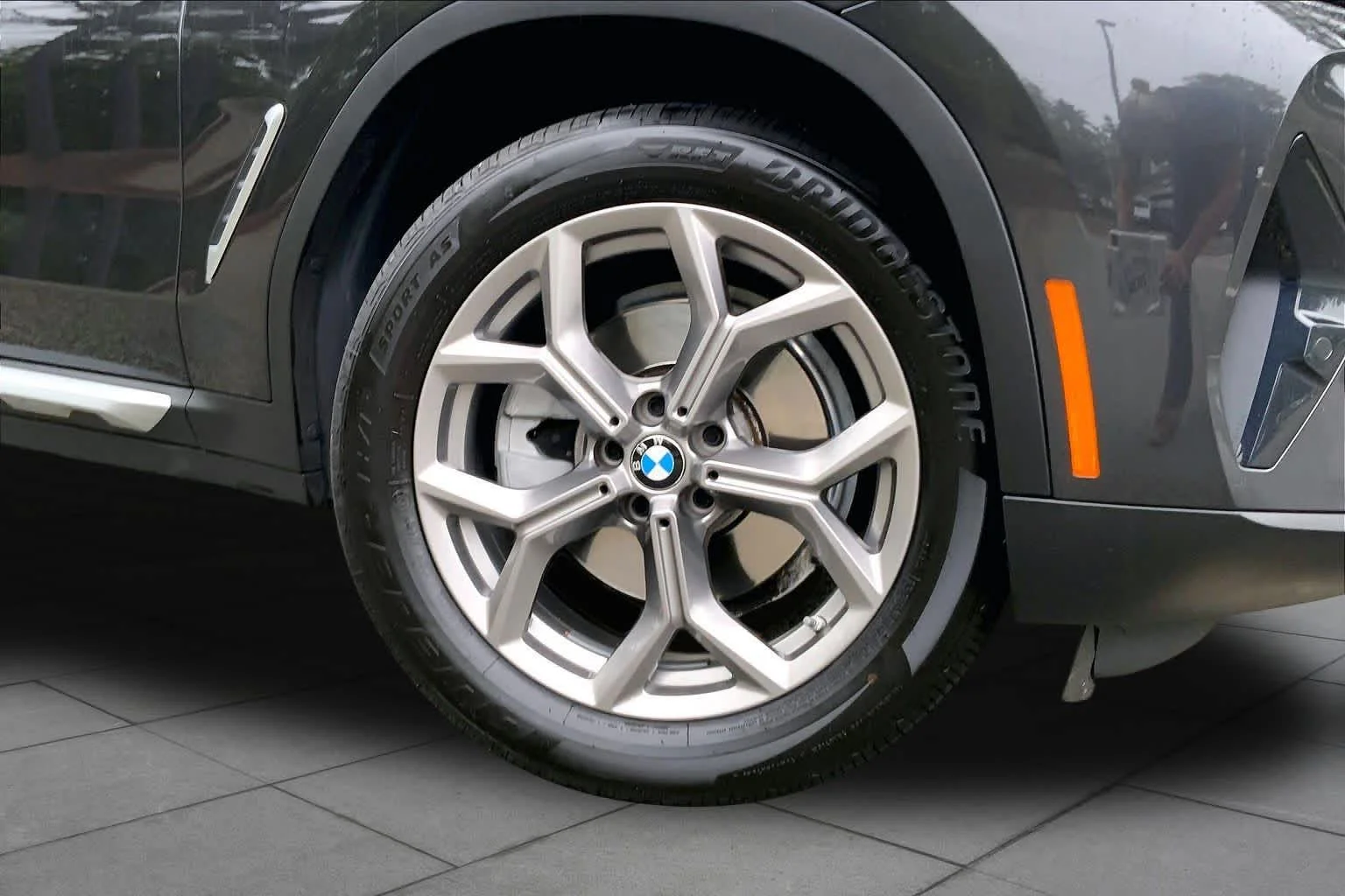 Used 2022 Dark Graphite Metallic BMW xDrive30i image 10