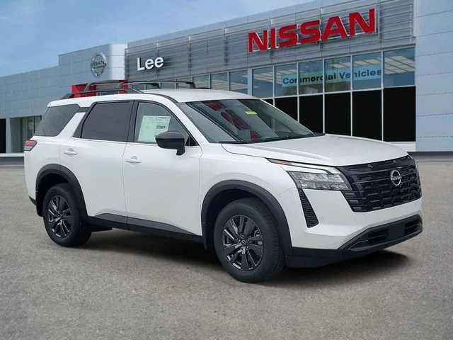 2026 Nissan Pathfinder SV 2WD's photo