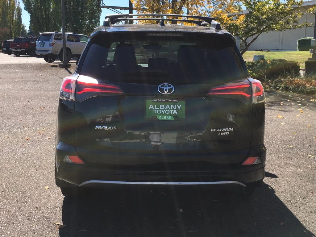 Used 2017 Blue Toyota Platinum image 5