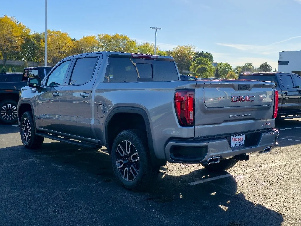 2026 GMC Sierra 1500 AT4 - Photo 8