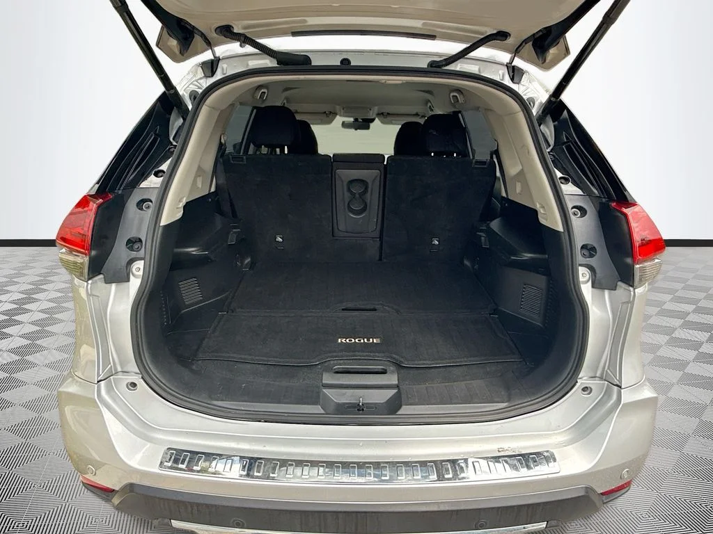 Used 2019 Silver Nissan SV image 26