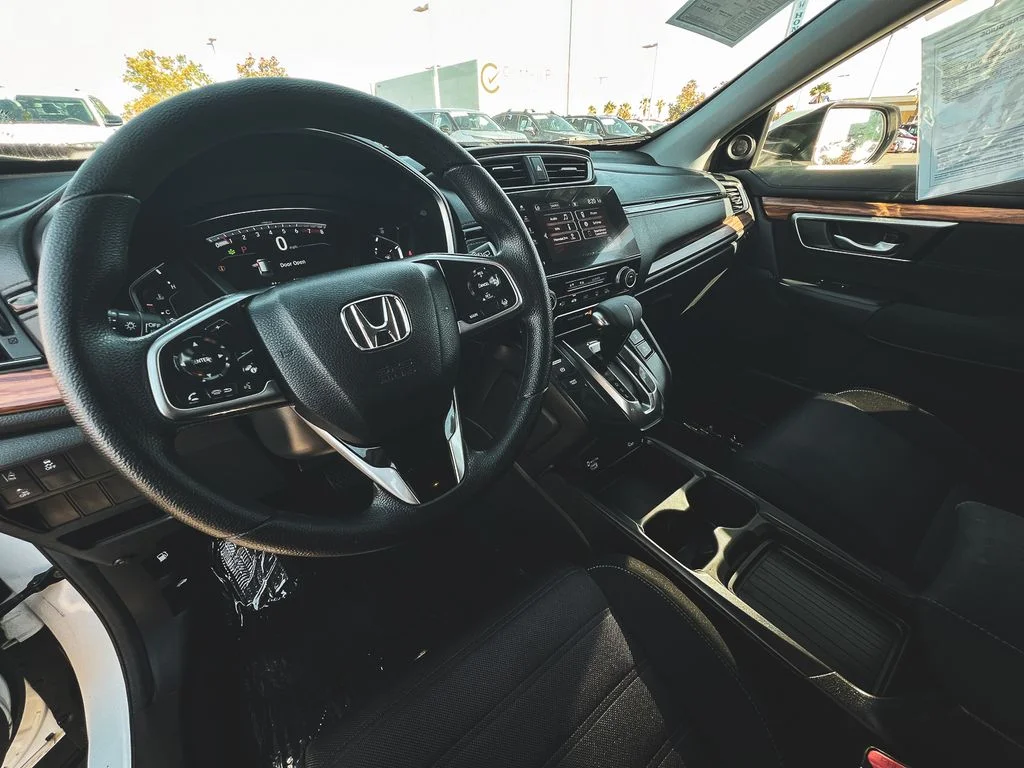 Used 2022 White Honda EX image 17