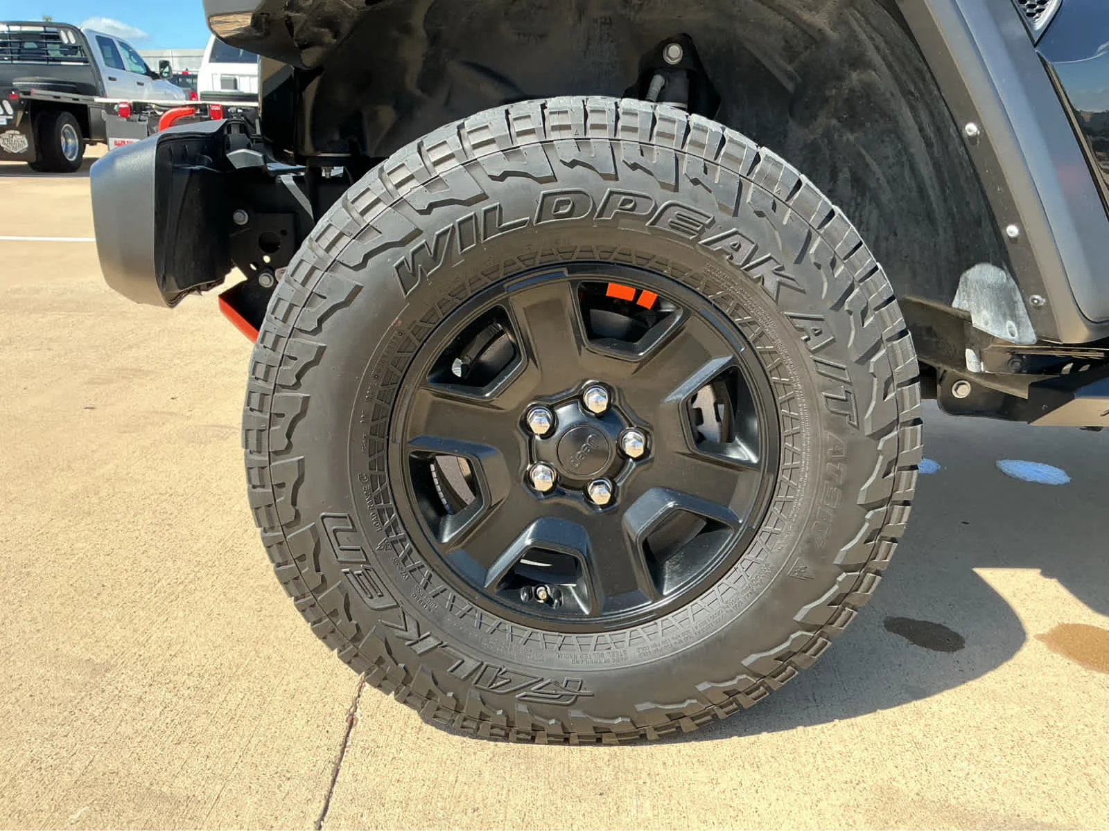 Used 2023 Black Clearcoat Jeep Mojave image 10