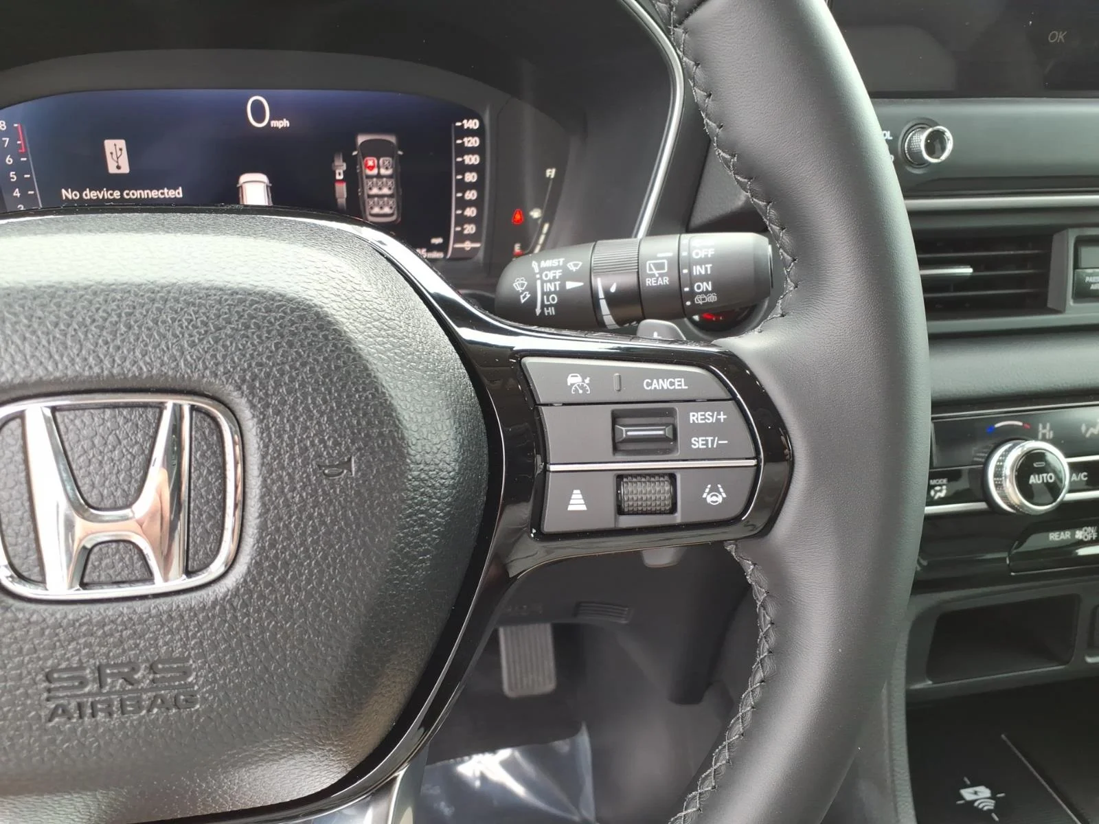 2026 Honda Pilot Touring Blackout - Photo 11