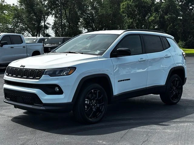 New 2026 Bright White Clear-Coat Exterior Paint Jeep Latitude image 3