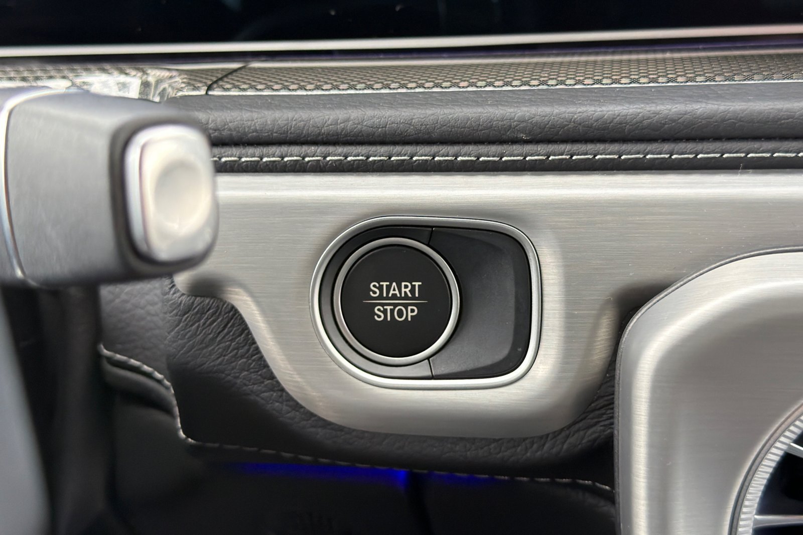 Certified Used 2025 Black Mercedes-Benz G 580 image 24