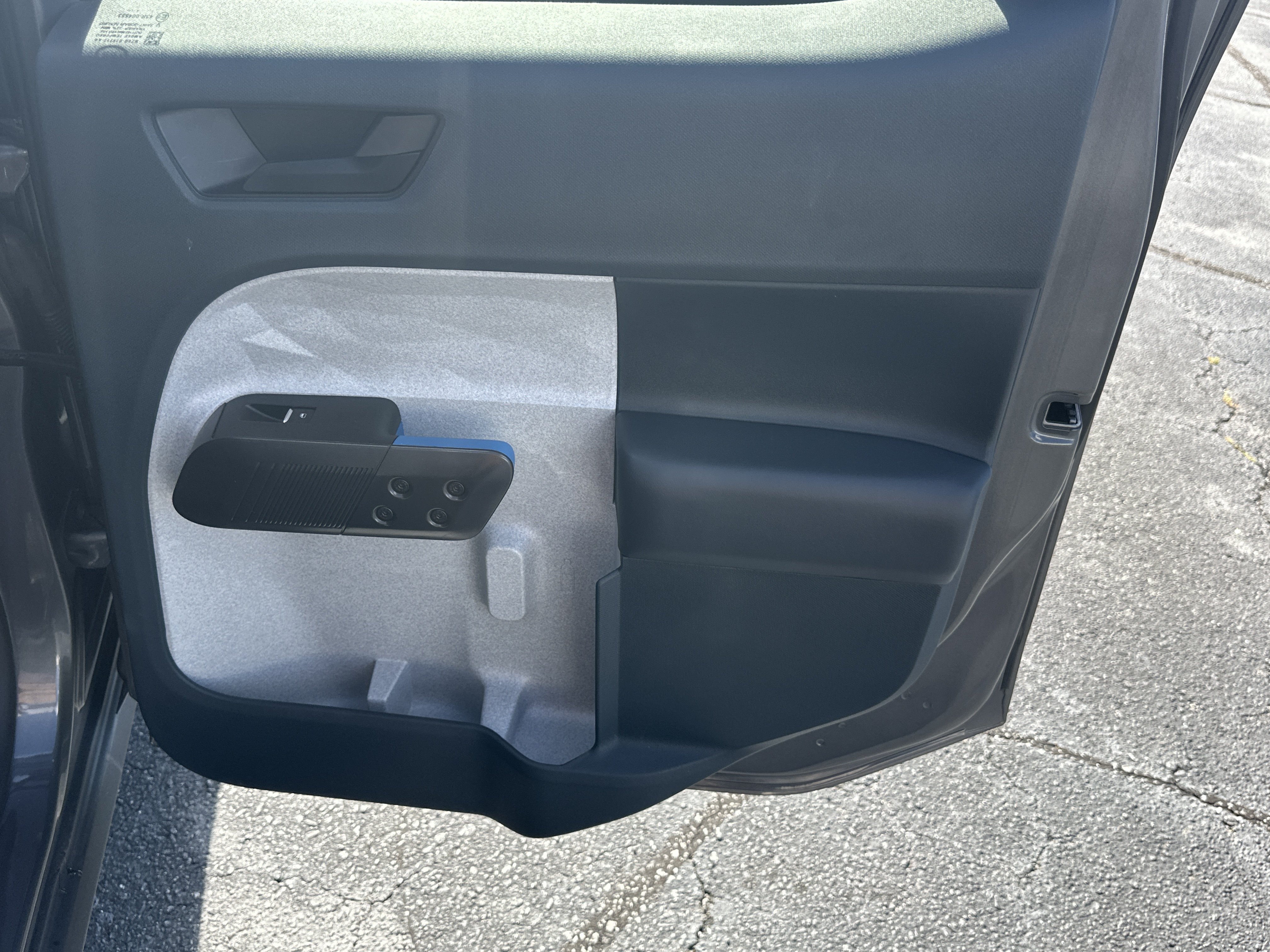 Used 2025 CARBONIZED GRAY Ford XLT image 17