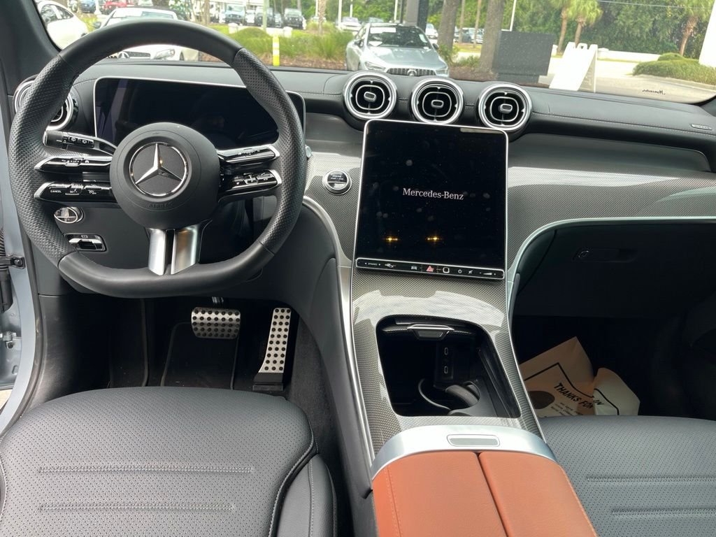 Used 2026 Silver Mercedes-Benz GLC 300 image 11