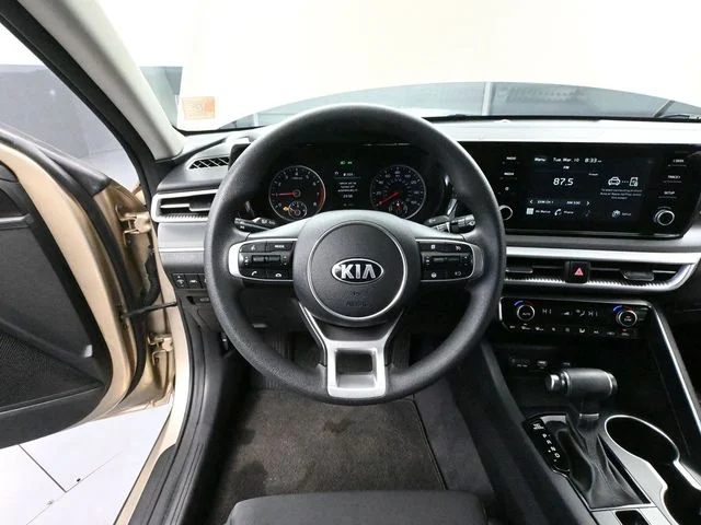Used 2021 Beige Kia LXS image 25