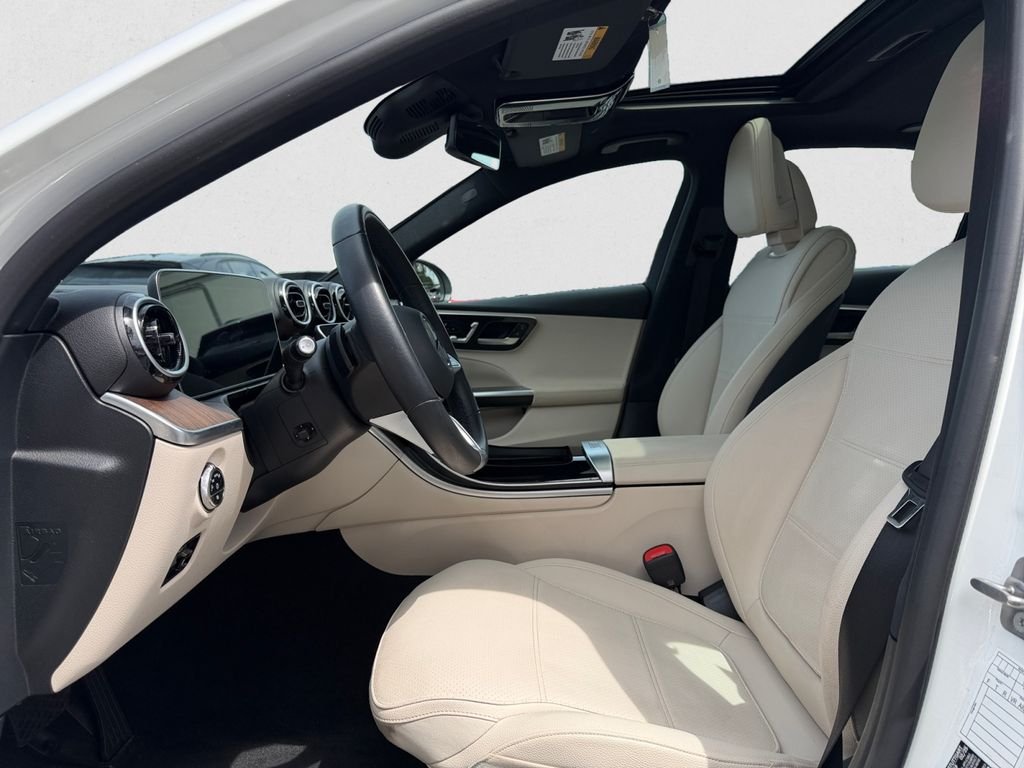 2025 Mercedes-Benz C-Class Sedan C 300 - Photo 9