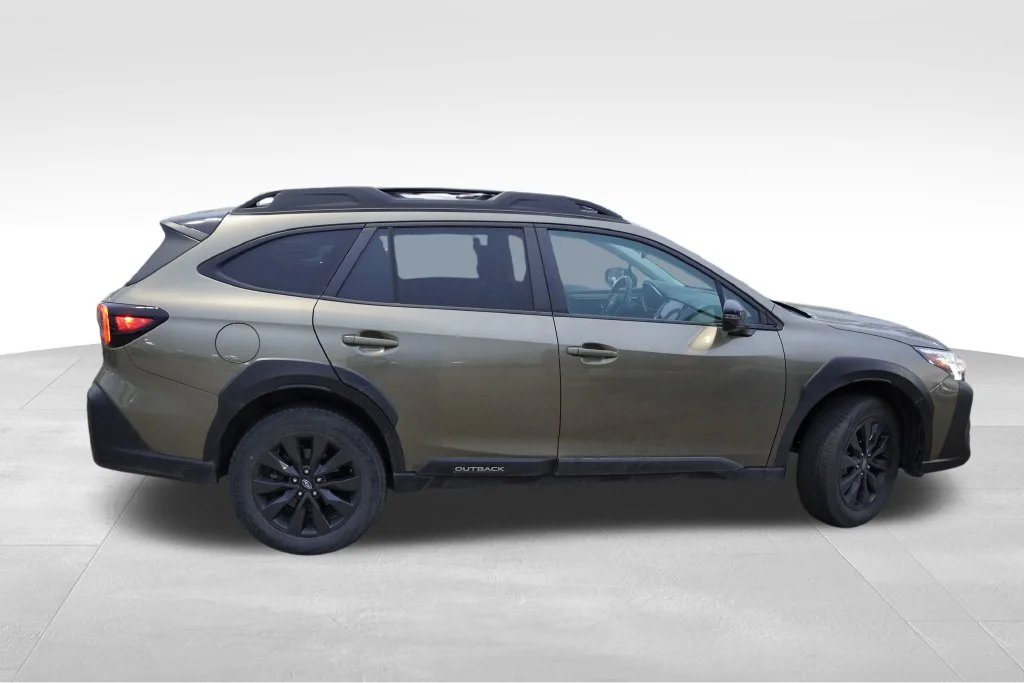 Used 2024 Autumn Green Metallic Subaru Onyx Edition image 2