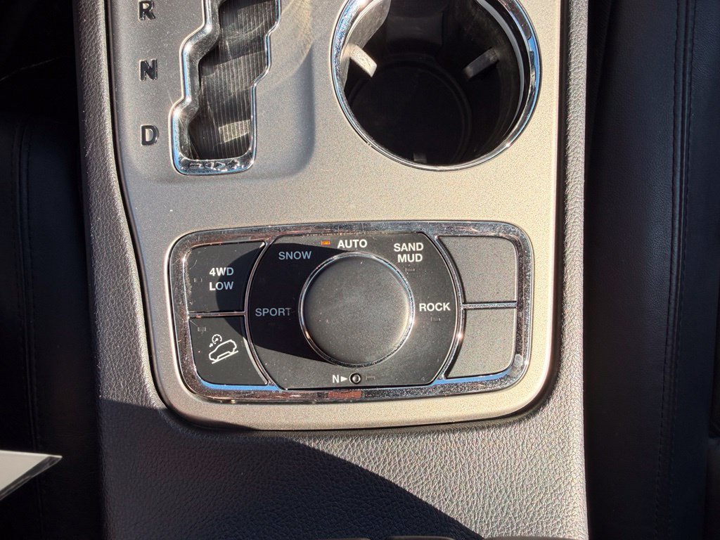 Used 2013 Black Jeep Limited image 42