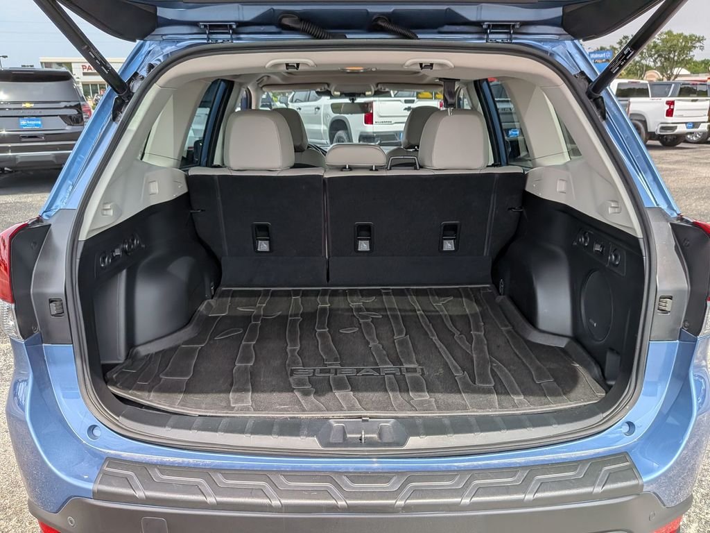 Used 2022 Blue Subaru Limited image 30