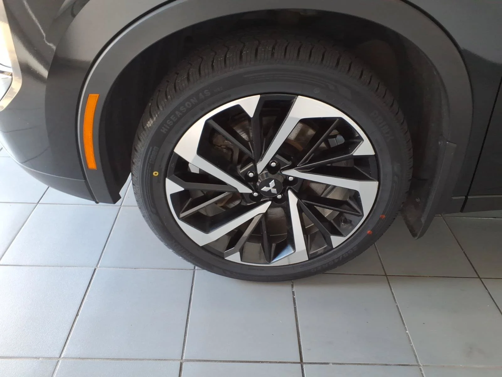 2022 Mitsubishi Outlander ES - Photo 9
