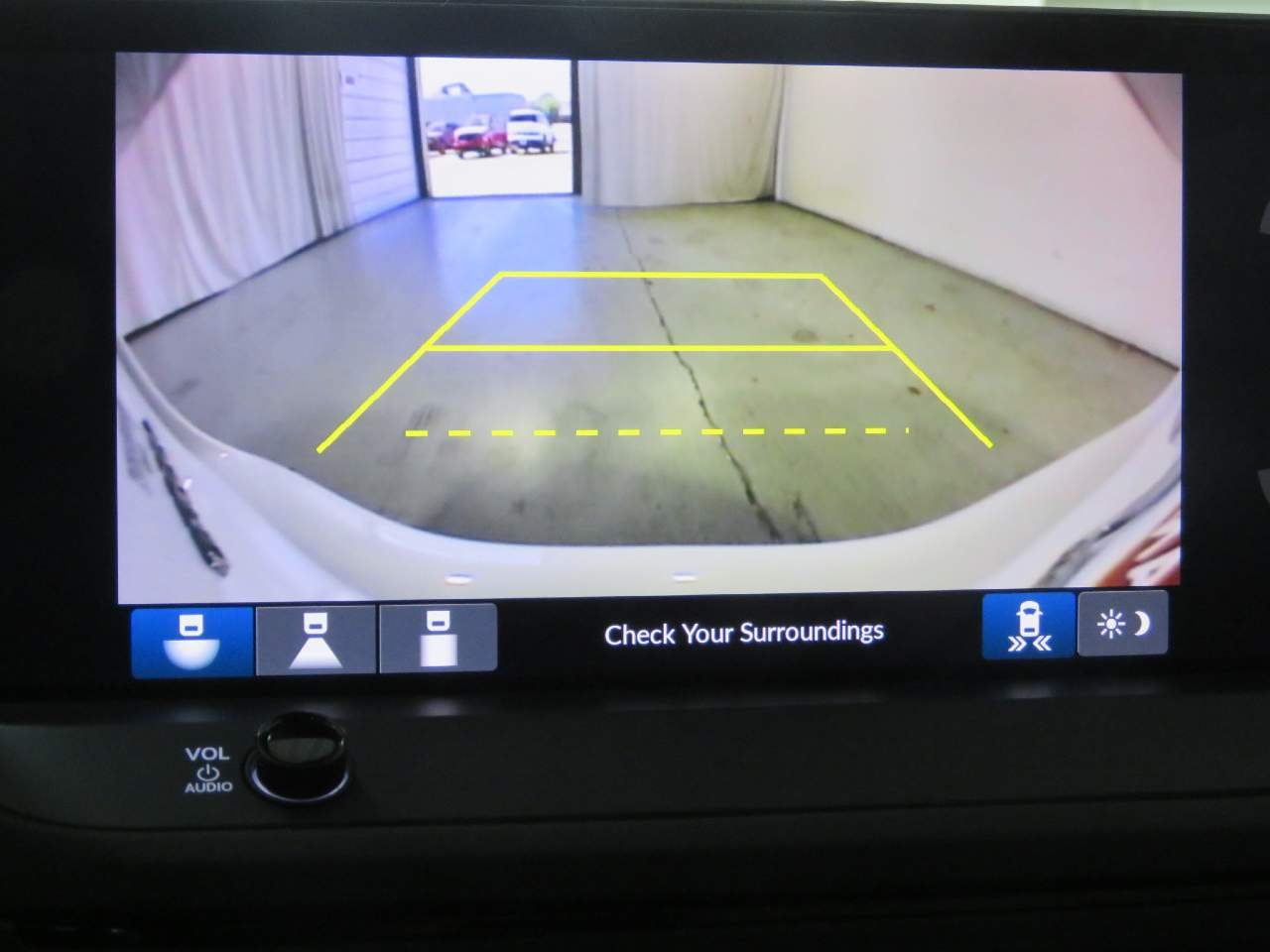 Used 2023 Platinum White Pearl Honda Touring image 15